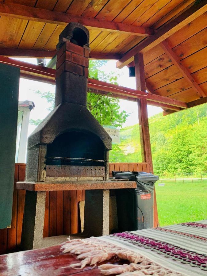 Pensiunea Pastravul Hotell Cîrţişoara Eksteriør bilde